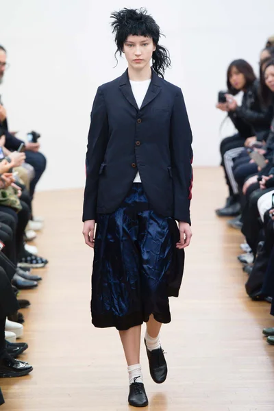 Look 11